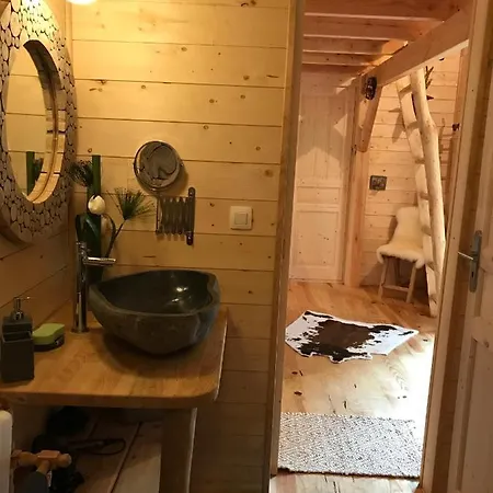 Cabane Perchee